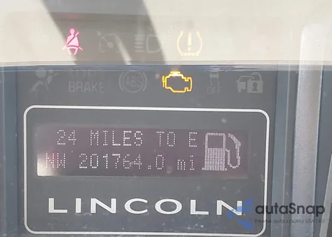 2014 Lincoln Navigator L z USA, uszkodzony, nr VIN 5LMJJ3J51EEL01909